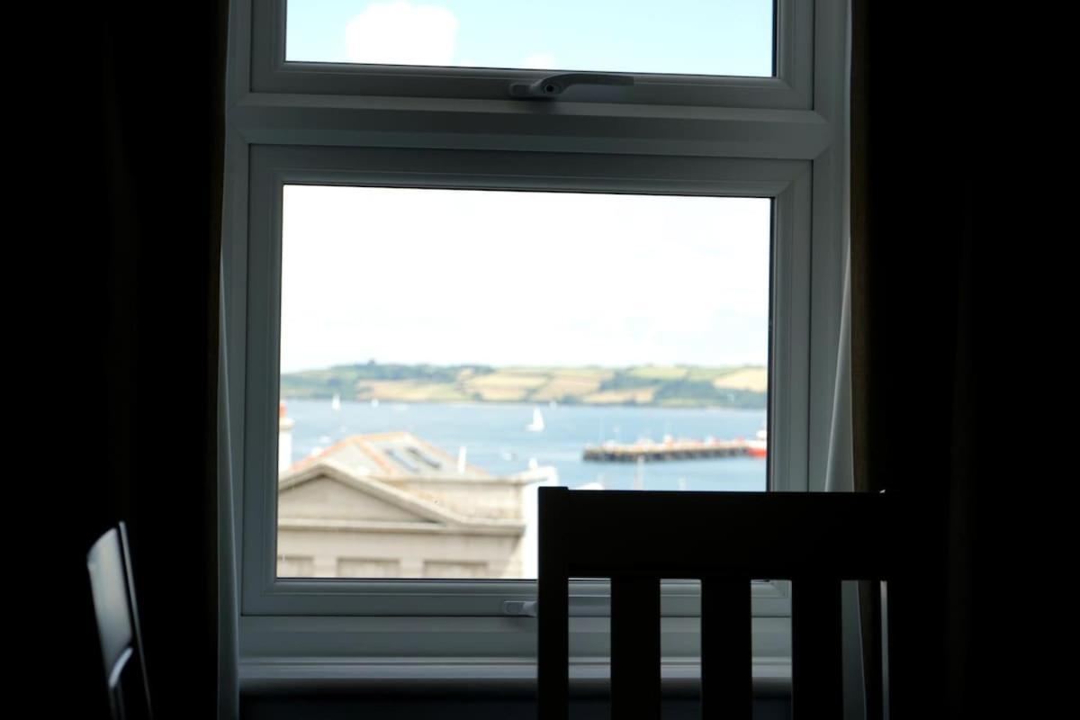 Willa Fabulous High Street Townhouse With Stunning Views & Parking At 'Eagles Nest' Falmouth Zewnętrze zdjęcie