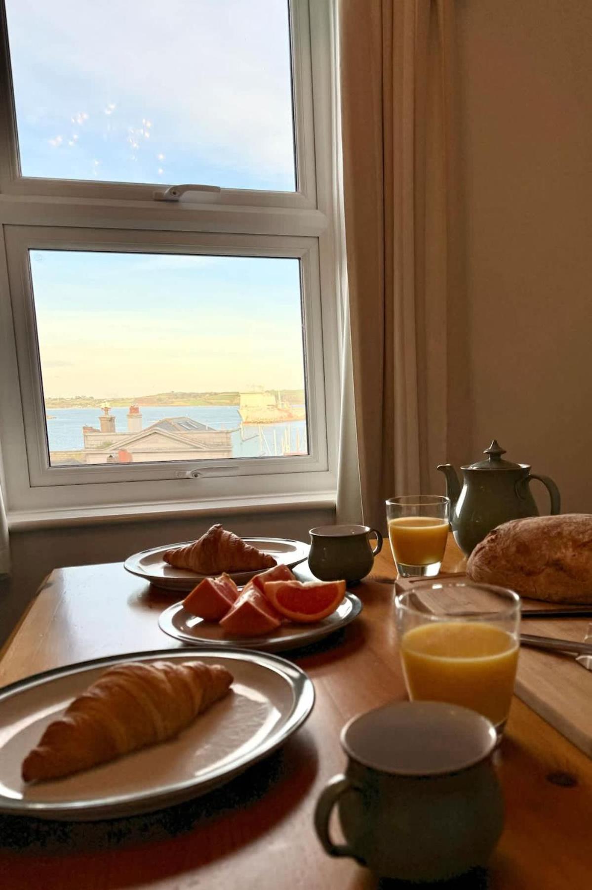 Willa Fabulous High Street Townhouse With Stunning Views & Parking At 'Eagles Nest' Falmouth Zewnętrze zdjęcie