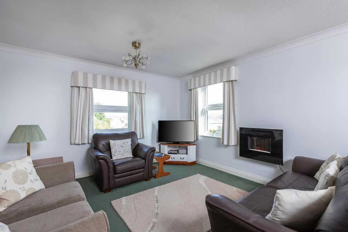 Willa Fabulous High Street Townhouse With Stunning Views & Parking At 'Eagles Nest' Falmouth Zewnętrze zdjęcie